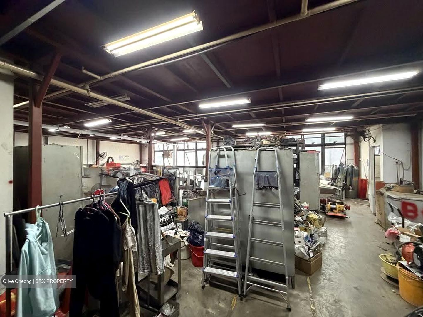 E9 Premium (D27), Factory #633723171